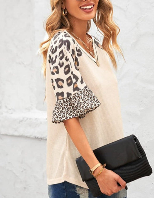 Load image into Gallery viewer, Womens Leopard Print Sleeve Top
