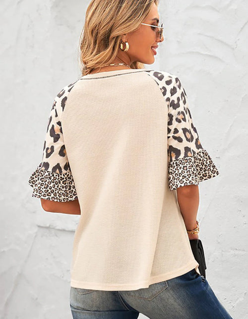 Load image into Gallery viewer, Womens Leopard Print Sleeve Top
