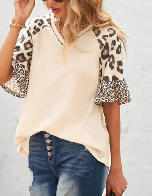 Load image into Gallery viewer, Womens Leopard Print Sleeve Top
